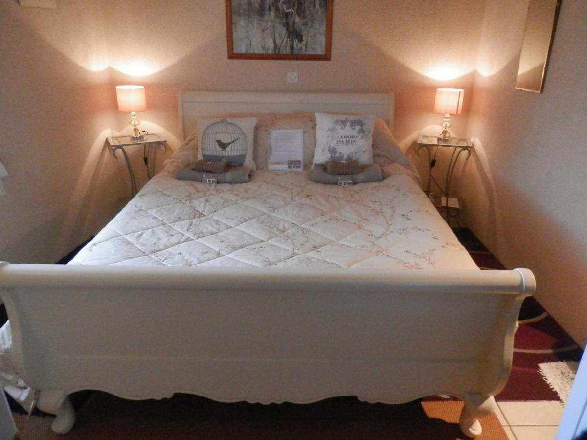 La Petite Cretouffiere - Naturiste Accommodation - Adult Only Colombiers-du-Plessis Екстер'єр фото
